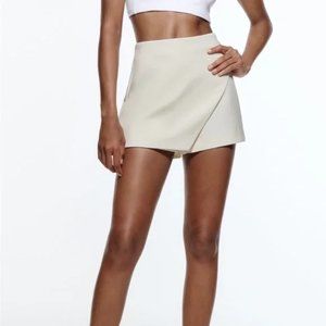 ZARA Oyster White / Cream  Asymmetric Skort